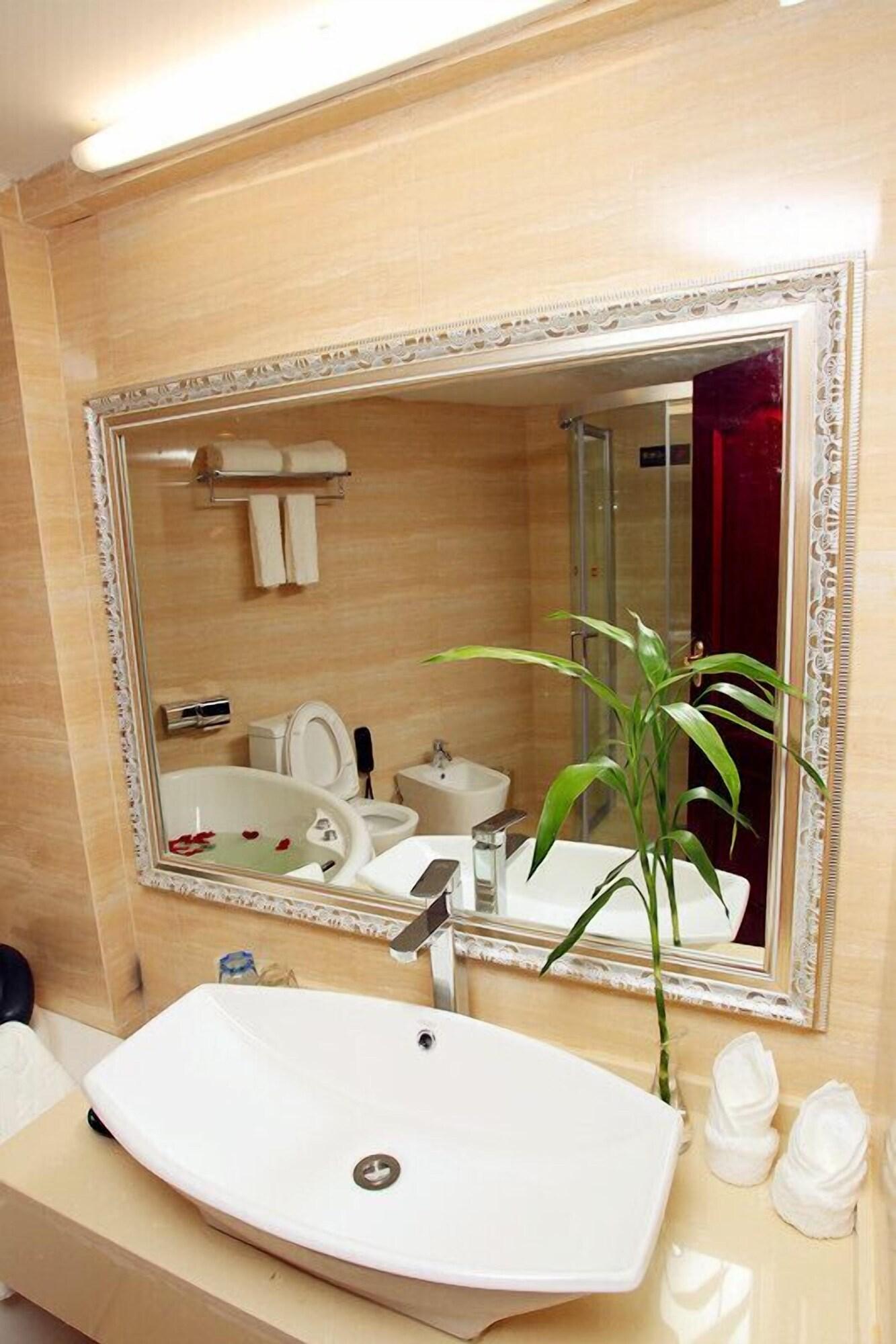 Hawaii Hotel Санья Экстерьер фото
