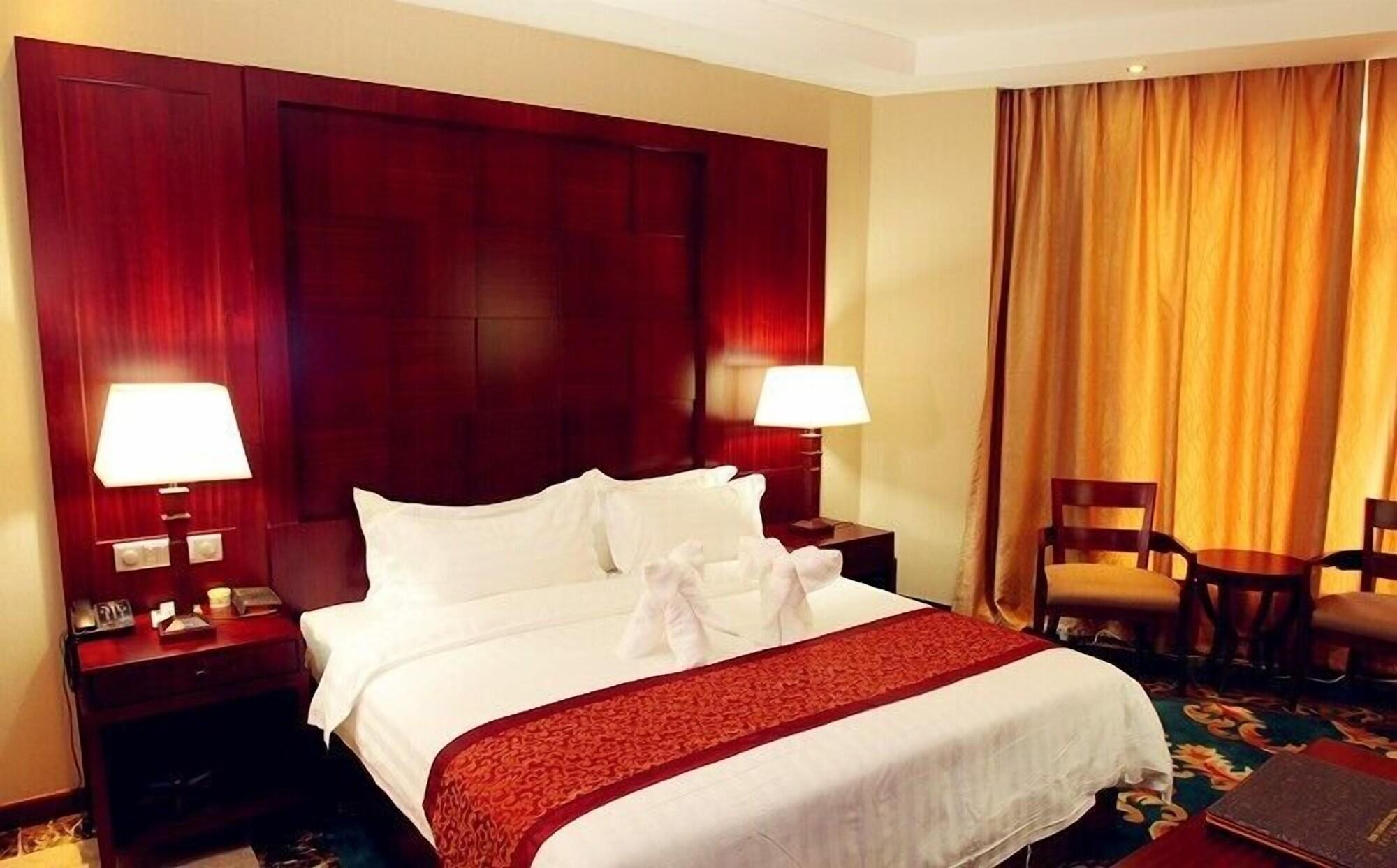 Hawaii Hotel Санья Экстерьер фото