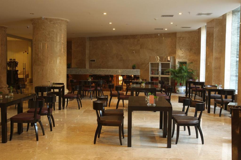 Hawaii Hotel Санья Экстерьер фото