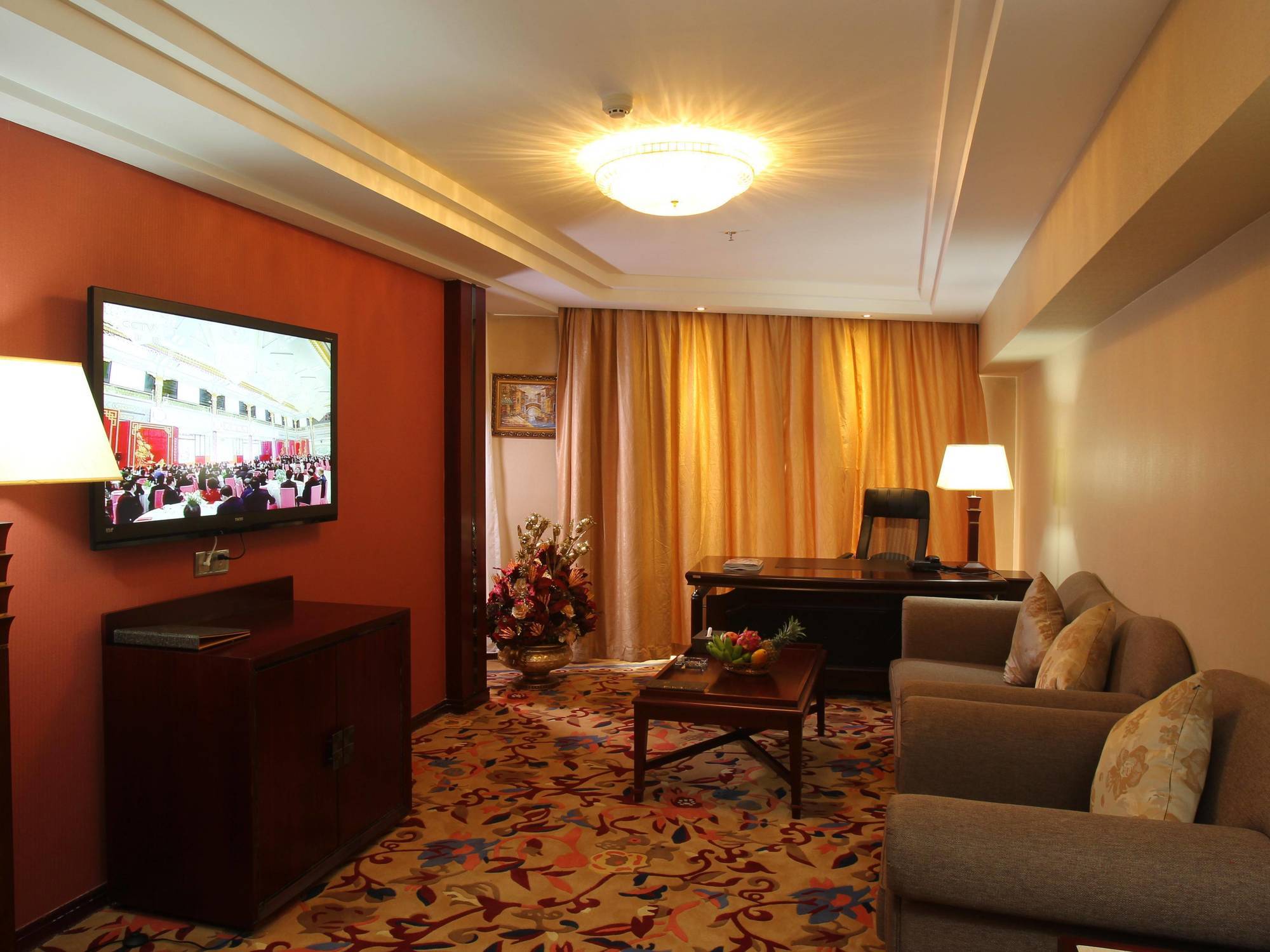 Hawaii Hotel Санья Экстерьер фото